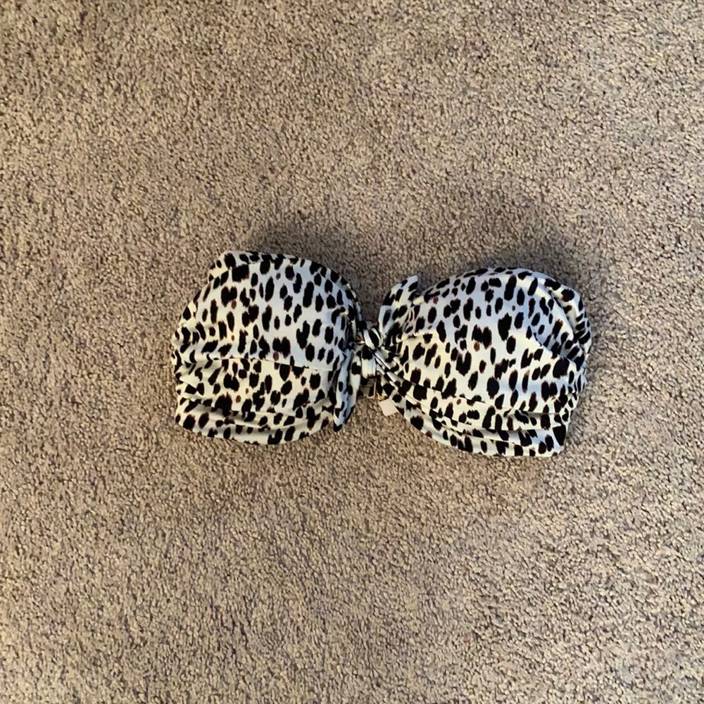 Victoria’s Secret bikini top